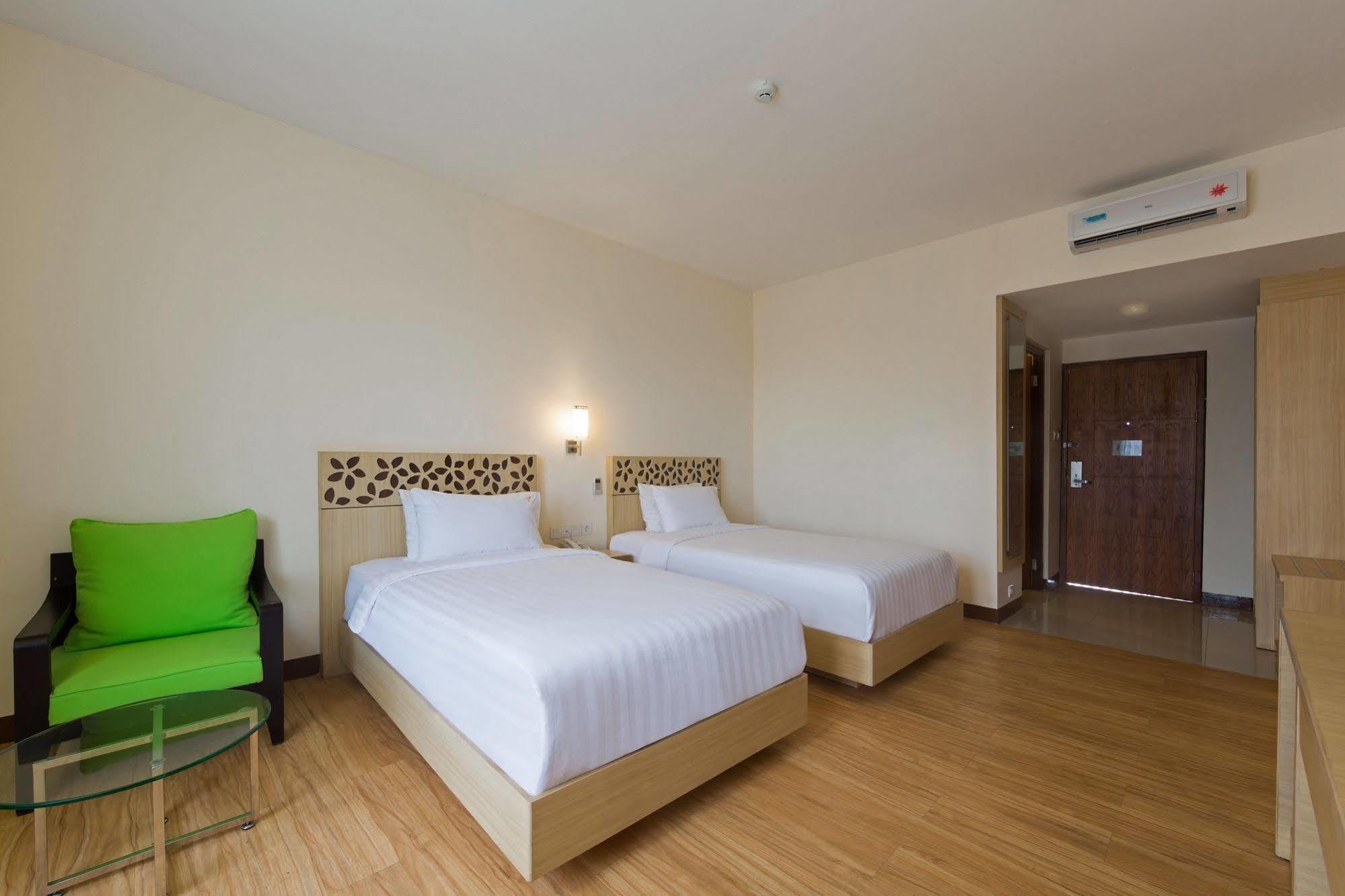 קוטה לומבוק Vihan Suites Bali מראה חיצוני תמונה